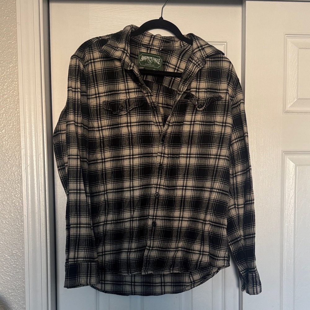 American Eagle Outfitters Black and Cream Flannel